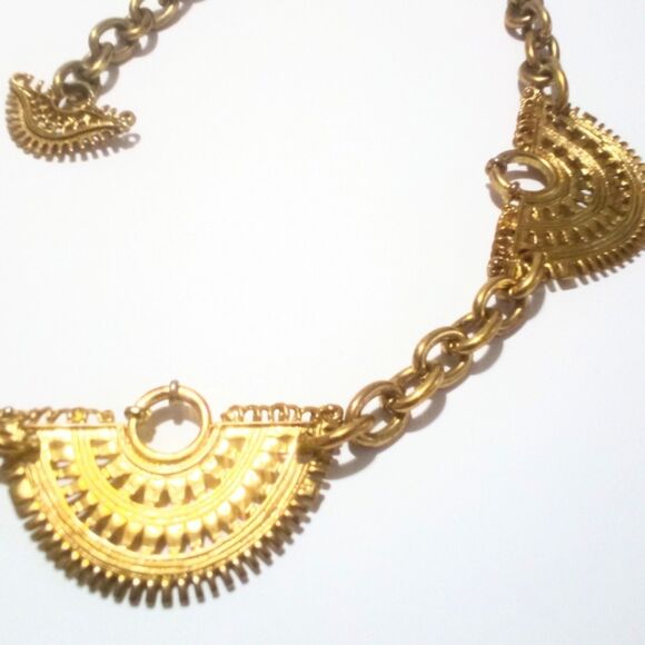 Vintage New York Studio Signed Ethnic Inspired Adjustable Gold Tone Chain Belt - Picture 2 of 6